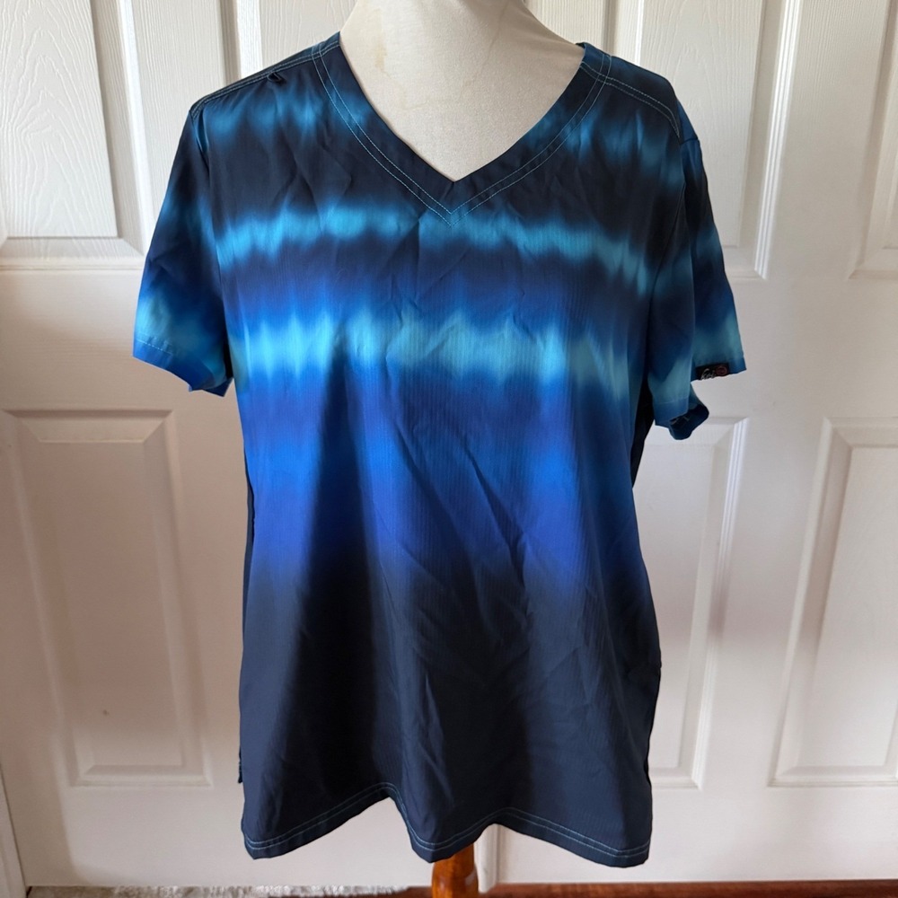 Koi Lite Women XL Blue Tie Dye Ombre V-Neck Scrub Top Ribbed Side Panel Slim Fit